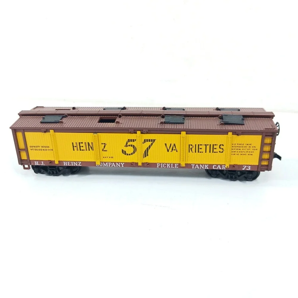 Athearn HO Scale Heinz 57 Varieties Pickle Tank Car Closed Sides 1476 Yellow